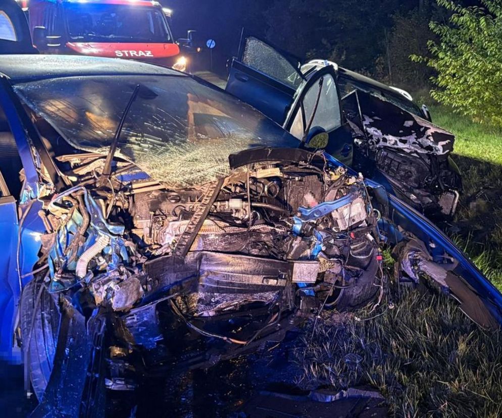Czołowe zderzenie dwóch aut w Woli Dużej