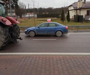 Trwa protest rolników w woj. lubelskim. Blokady są w wielu miejscach w regionie [DUŻO ZDJĘĆ]