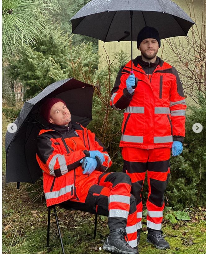 Na sygnale na planie. Kuba (Wojciech Zygmunt), Nowy (Kamil Wodka)