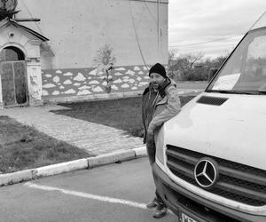 Nie żyje poznański wolontariusz. Zginął po ostrzale konwoju