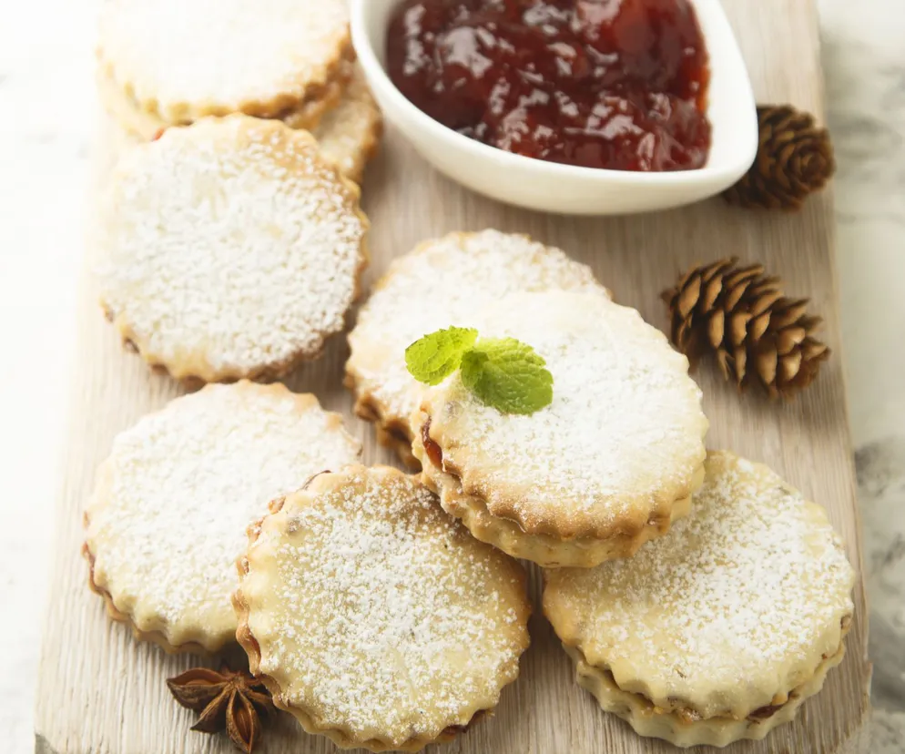 Ciasteczka z dżemem. Przepis zero waste na pyszny deser  