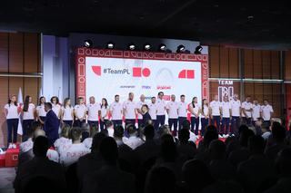 Uroczyste ślubuję wypowiedzieli szermierze, obie reprezentacje siatkarskie oraz kajakarskiego sprintu