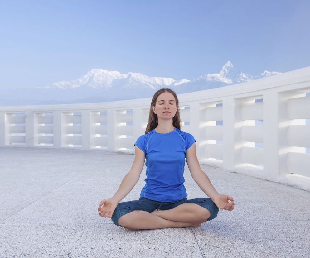Prawidłowe oddychanie ma wpływ na nasze zdrowie, samopoczucie, a nawet długość życia. Mimo to chyba nikt z nas nie zastanawia się nad tym, jak oddycha. Sprawdź, jakie są techniki i sposoby oddychania.