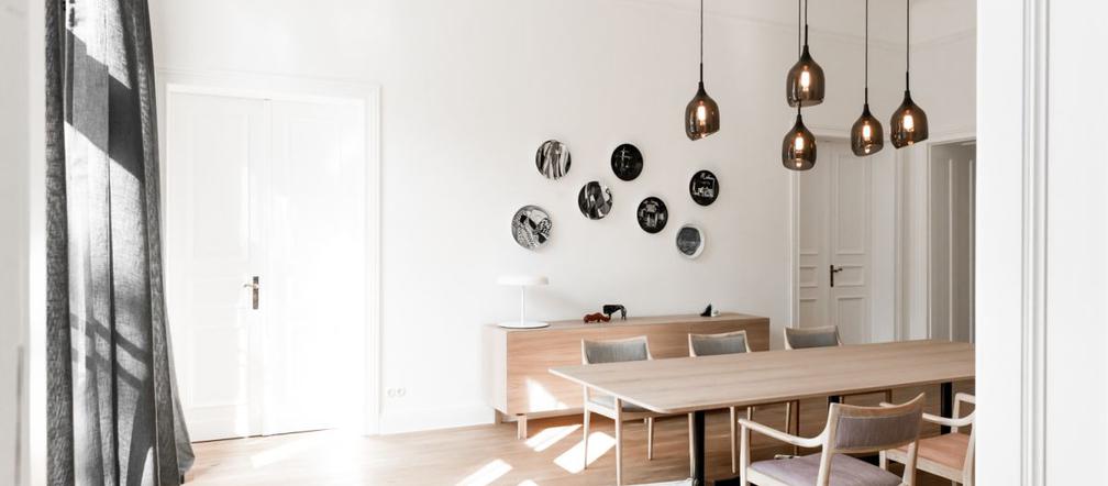 Bauhaus we wnętrzu: nietypowe połączenie stylów w domu pod Berlinem