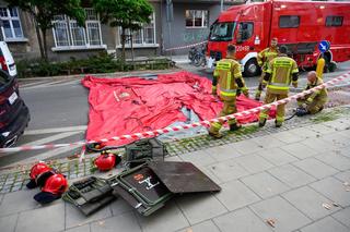 Tragedia na Jeżycach w Poznaniu. W poniedziałek odbyła się sekcja zwłok strażaków. Jak zginęli strażacy?