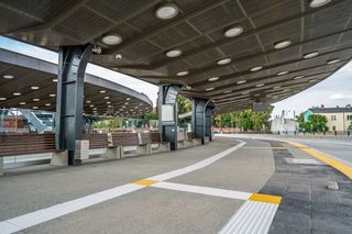 Ten remont się udał. Kosmiczny dworzec autobusowy w Kielcach po modernizacji wciąż przypomina UFO