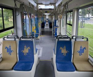 W Krakowie papież Franciszek podróżował tramwajem. Bydgoska Pesa jeździ do dziś 