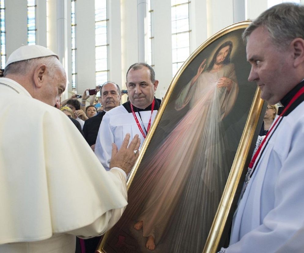 Kard. Dziwisz: Franciszek i Jan Paweł II byli papieżami miłosierdzia