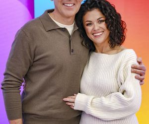 Kiedyś dziennikarz, a dzisiaj pan od plastyki? Kurzajewski z Cichopek kleją wielkanocne ozdoby!