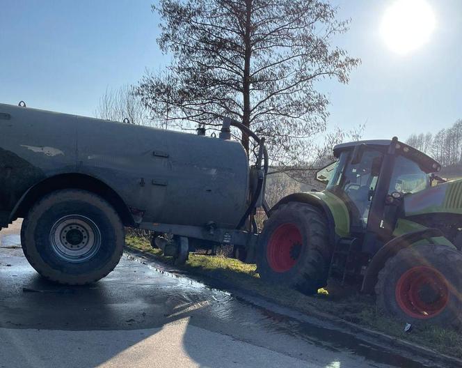 Tragedia w Nowym Dworze Bratiańskim. Ciągnik przejechał nastolatkę. Zmarła na miejscu [ZDJĘCIA]