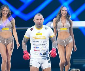 KSW 112. Ring girls