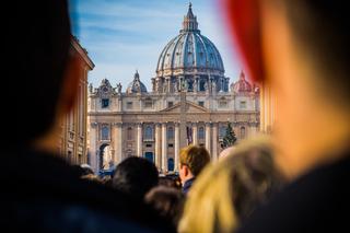 Nadzwyczajne środki bezpieczeństwa w Watykanie. Tak zadbano o wiernych na pogrzebie papieża Benedykta XVI! 