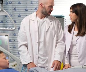 M jak miłość odcinek 1819. pacjent Franek (Jarosław Śmigielski), Aneta (Ilona Janyst), Wojtek Majer (Paweł Parczewski)