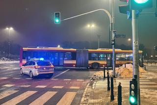 Nocny wypadek autobusu w Warszawie