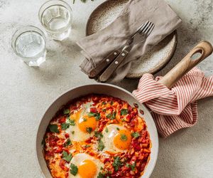 Smakowite pomysły na rozgrzewające śniadania. Idealne na jesienne poranki!