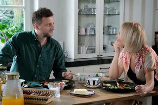 	M jak miłość odc. 1788. Bartek (Arkadiusz Smoleński), Dorota Kawecka (Iwona Rejzner)