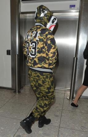 Rita Ora w moro