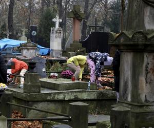 Ratujmy warszawskie Powązki! Kwesta na renowację grobów 