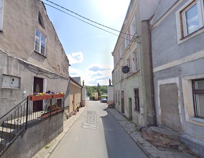 To miasto nazywane jest "Małą Wenecją Północy". Można doliczyć się tu kilkunastu mostów