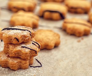 Kruche ciasteczka z miodem: przepis na jesienny przysmak