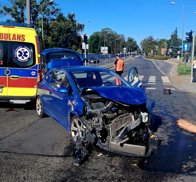 Radom. Wypadek karetki