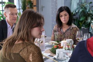 M jak miłość odc. 1845. Piotrek (Marcin Mroczek), Franka (Dominika Kachlik), Kinga (Katarzyna Cichopek), Paweł (Rafał Mroczek)