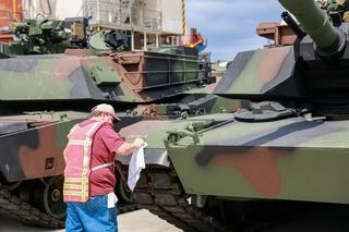 Abramsy są już w Polsce. Najlepsze czołgi świata wpłynęły do portu
