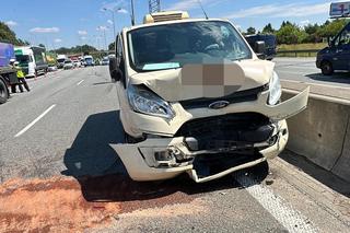 Wypadek na S8 w Warszawie. Rozbita wojskowa ciężarówka i dwa auta, są ranni