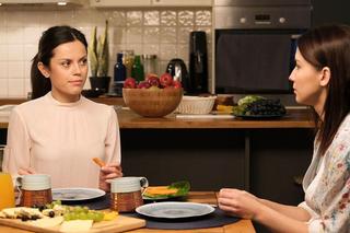 	M jak miłość odc. 1778. Justyna (Magdalena Wieczorek), Kasia (Paulina Lasota)