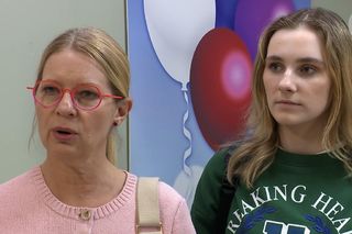 Na Wspólnej odc. 4050. Renata (Marta Jankowska), Nina (Liliana Jakubowska)