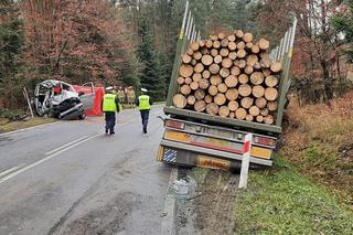 Tragedia w Zwierzyńcu. W zderzeniu z TIR-em zginęła 46-letnia kobieta