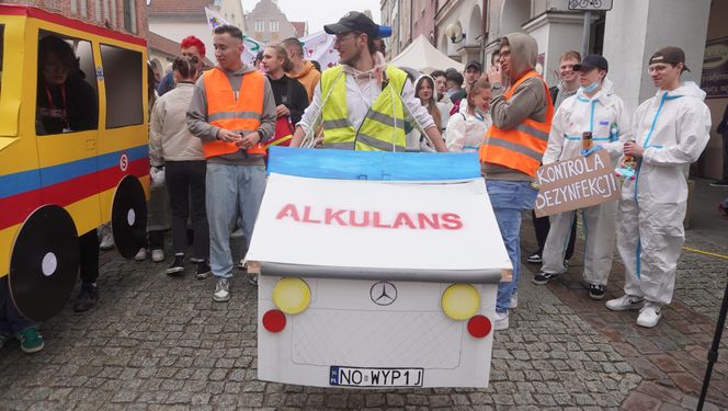 Kortowiada 2025. Studenci nie zawiedli. Zobacz najlepsze przebrania z Parady Wydziałów!