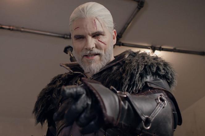 Wielki hit Disneya w wersji... Geralta z Rivii! Zobacz, jak śpiewa wiedźmin! [VIDEO]