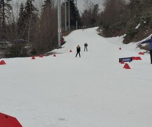 Narciarze SKI Tumlin na zawodach na Kubalonce