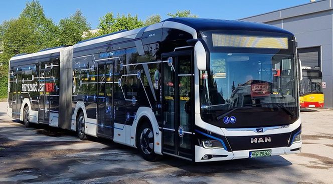 Elektryczny autobus 