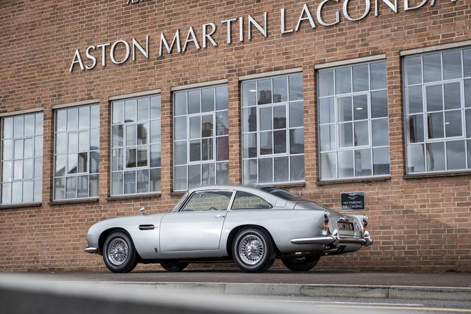 Oryginalny Aston Martin DB5 Jamesa Bonda