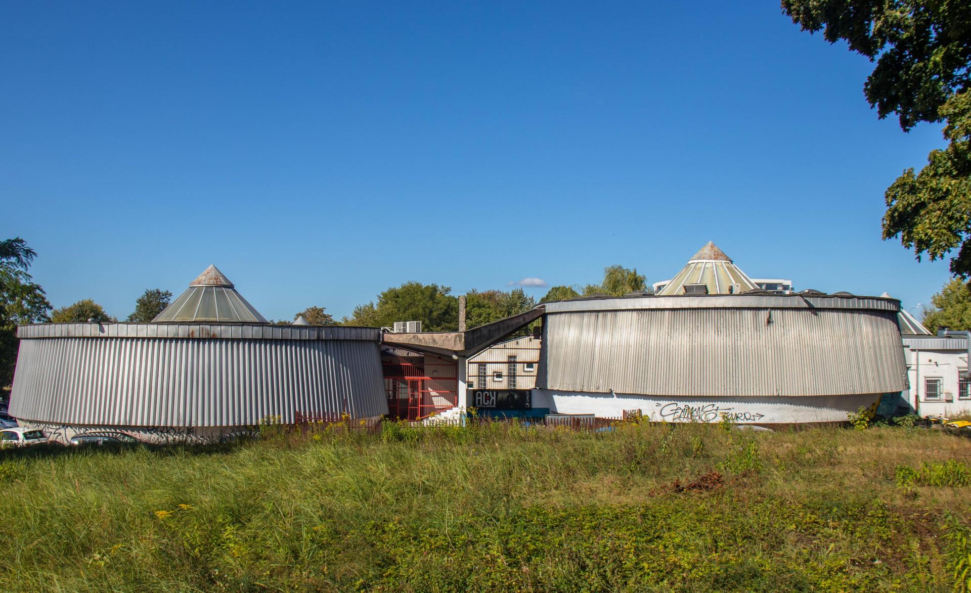 Spodki w Białymstoku - zdjęcia. Zobacz kultowe pawilony