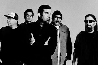 Jednego z muzyków Deftones zabraknie na koncercie w Polsce w 2026. To smutne 