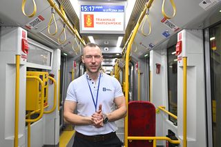 Warszawa ściąga motorniczych z Krakowa. Kuszą wysokimi zarobkami i licznymi benefitami. „Tutaj łatwiej się jeździ”