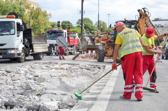 Warszawa. Prace budowlane na placu Bankowym