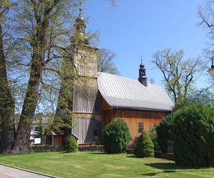 To jedna z najpiękniejszych wsi w Małopolsce. Mieszkał w niej sławny alchemik 