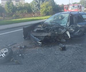 Groźne czołowe zderzenie na DK91 w Rędzinach