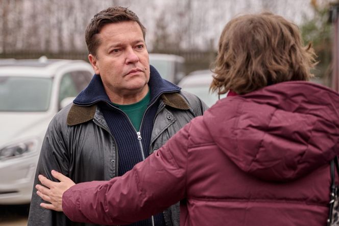 Na Wspólnej, odcinek 4012: Michał nie pogodzi się z odejściem Klaudii! Po kolejnej matrymonialnej porażce zdecyduje się odszukać oszustkę - ZDJĘCIA