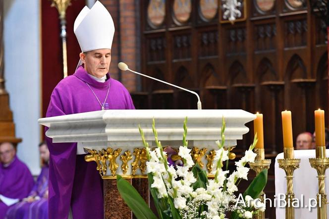 Białystok. Msza święta żałobna za śp. abp. Stanisława Szymeckiego