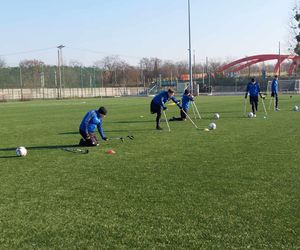 Po amputacji nic sie nie kończy. Trenują w drużynie Amp Futbolu Zawiszy Bydgoszcz. Są jedną nogą w finale