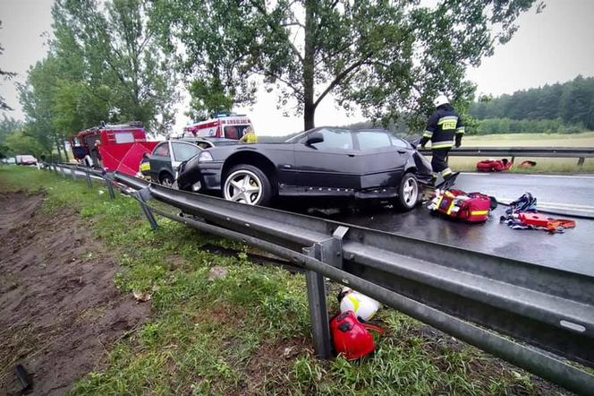 Paskudny wypadek na DK11 koło Krępska! Trzy osoby zostały ranne