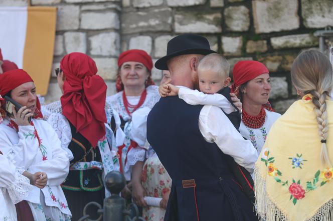 Tysiące kobiet i dziewcząt na pielgrzymce do Piekar Śląskich. "Jestem w Kościele, więc idę"