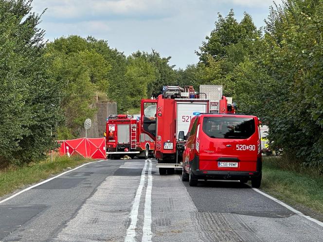 Tragiczny wypadek w miejscowości Obodowo. Nie żyje kobieta, wielu poszkodowanych 