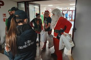 Paczki trafiły do małych pacjentów