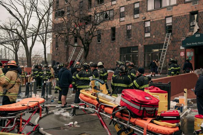 Ogromny pożar domu w Nowym Jorku! 19 osób nie zyje